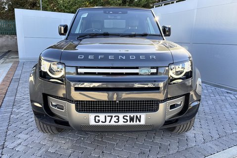 Land Rover Defender 90 D300 Hard Top X-Dynamic HSE 9