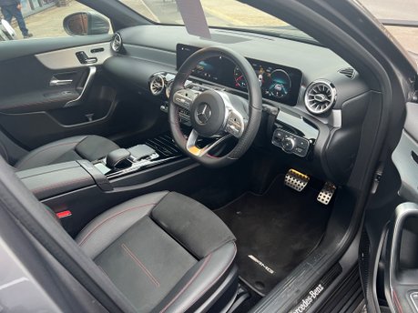 Mercedes-Benz A Class A 180 D AMG LINE PREMIUM PLUS 19
