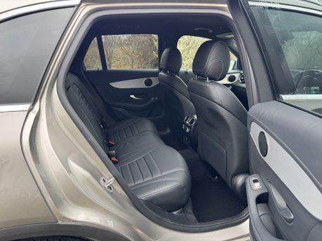 Mercedes-Benz GLC GLC 300 MHEV 4Matic AMG Line Auto Petrol SAT NAV/PARKTRONIC/SIDE STEPS 25