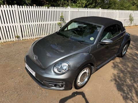 Volkswagen Beetle DESIGN TSI BLUEMOTION TECHNOLOGY DSG 14