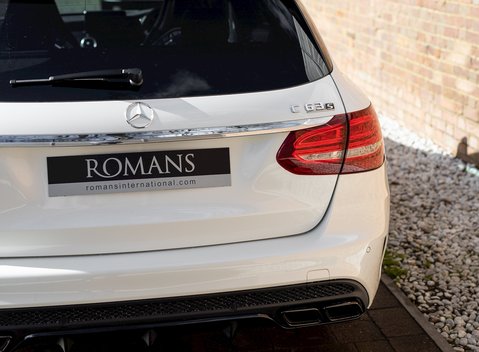 Mercedes-Benz C Class C63 S Estate 25