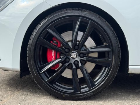 SEAT Leon 2.0 TSI Cupra 300 Euro 6 (s/s) 5dr 9