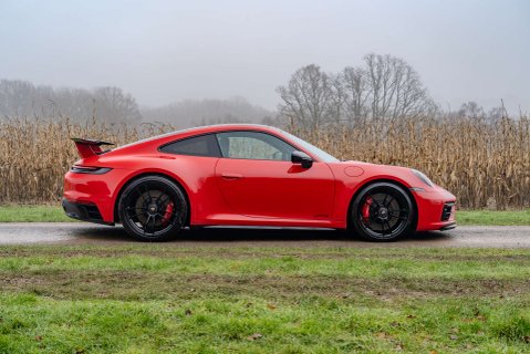 Porsche 911 Carrera GTS Manual 4