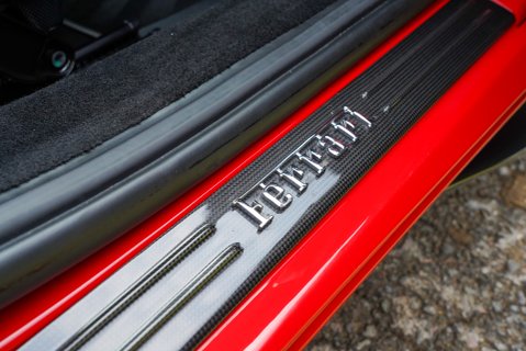 Ferrari F8 SPIDER 14