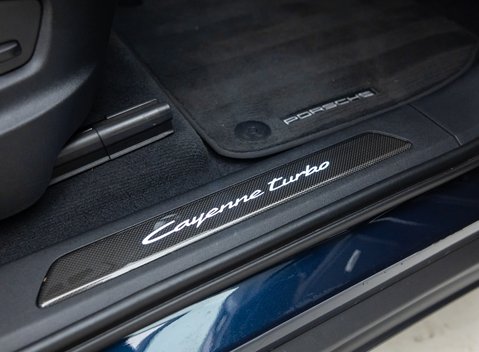 Porsche Cayenne TURBO E-HYBRID COUPE WITH GT PACKAGE 30