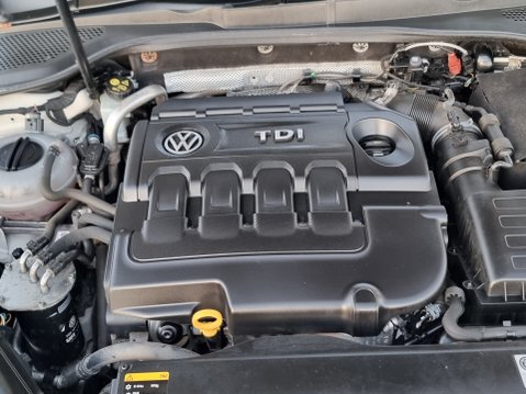 Volkswagen Golf R LINE EDITION TDI BLUEMOTION TECHNOLOGY 42