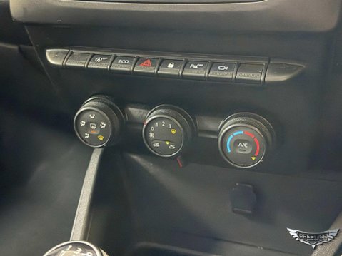 Dacia Duster 1.0 TCe SE Twenty Euro 6 (s/s) 5dr 27