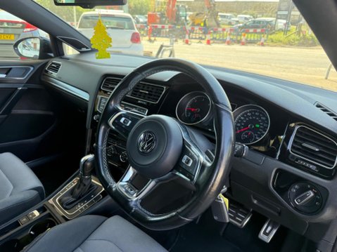 Volkswagen Golf 2.0 TDI BlueMotion Tech R-Line DSG Euro 6 (s/s) 5dr 10