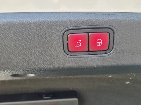 Mercedes-Benz CLS CLS 350 D 4MATIC AMG LINE PREMIUM PLUS 38