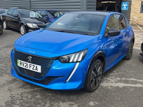 Peugeot e-208 GT PREMIUM 6