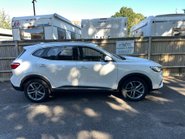 MG HS 1.5 EXCLUSIVE DCT 5 Dr AUTOMATIC 3