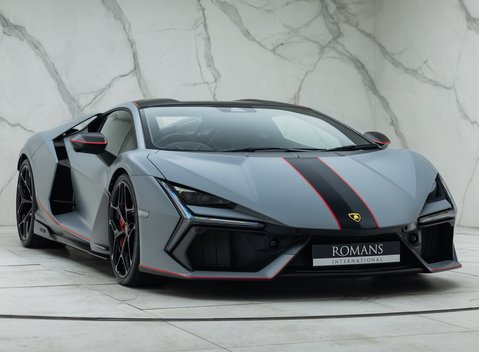 Lamborghini Revuelto 9
