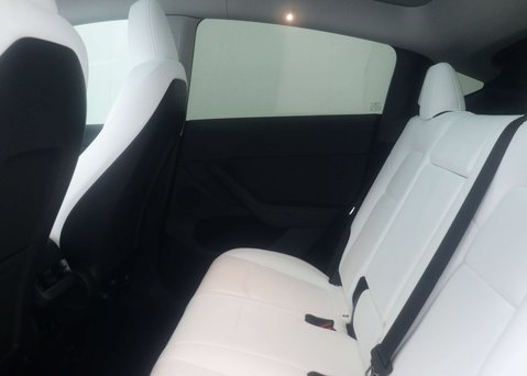 Tesla Model Y Model Y Long Range AWD 4WD 5dr 43