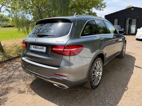 Mercedes-Benz GLC GLC 250 4MATIC AMG LINE 19