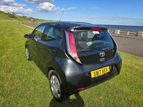Toyota Aygo 1.0 VVT-i x-play Euro 6 5dr 8