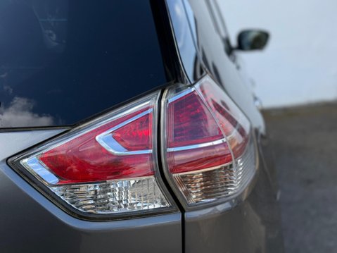 Nissan X-Trail 1.6 dCi Tekna XTRON Euro 5 (s/s) 5dr 32