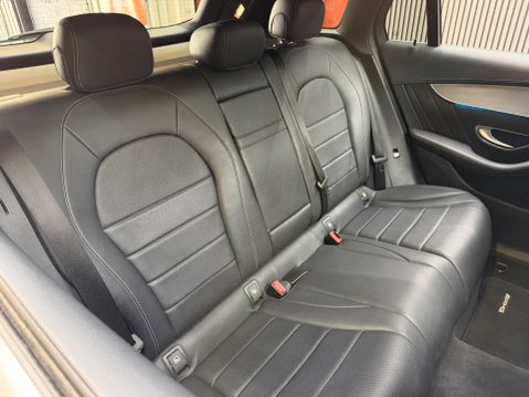Mercedes-Benz GLC 2.1 GLC220d AMG Line (Premium) G-Tronic 4MATIC Euro 6 (s/s) 5dr 35