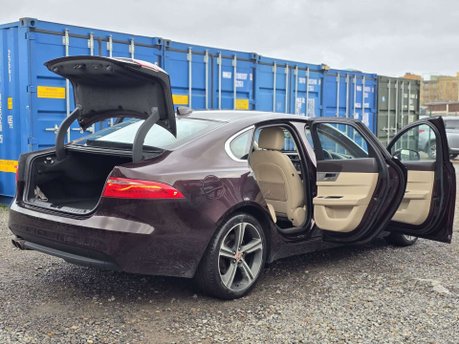 Jaguar XF 2.0d Portfolio Saloon 4dr Diesel Auto Euro 6 (s/s) (180 ps) 16
