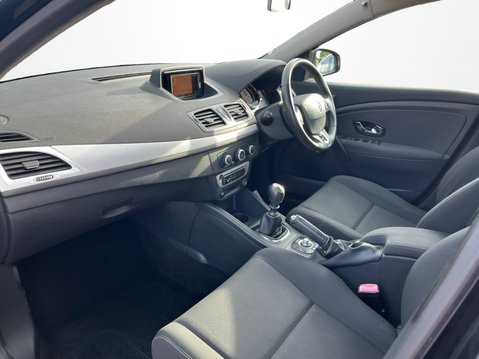 Renault Megane 1.5 dci 110PS Dynamique TomTom 5dr [Start Stop] 2