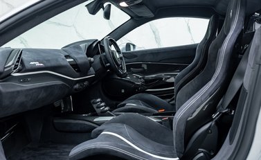 Ferrari 488 Pista 18