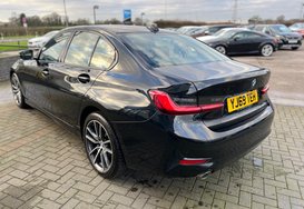 BMW 3 Series 318D SPORT 10