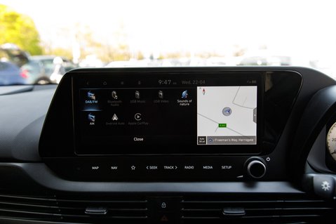 Hyundai i20 T-GDI PREMIUM MHEV 31