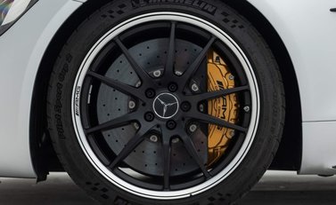 Mercedes-Benz AMG GT R Premium 19