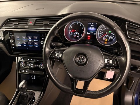 Volkswagen Touran 1.4 TSI SEL DSG Euro 6 (s/s) 5dr 11