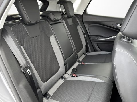 Vauxhall Grandland 1.2 Turbo Elite 5dr 33