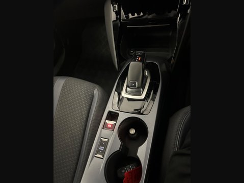 Peugeot 2008 1.2 PureTech Allure Premium EAT Euro 6 (s/s) 5dr 7