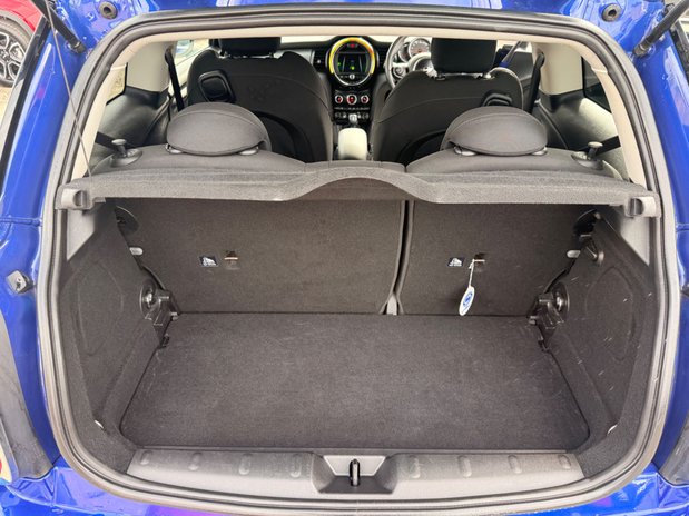 Mini Hatch COOPER 10