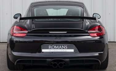 Porsche Cayman GT4 (718) 5