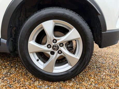 Toyota C-HR 1.2 VVT-i Icon Euro 6 (s/s) 5dr 11