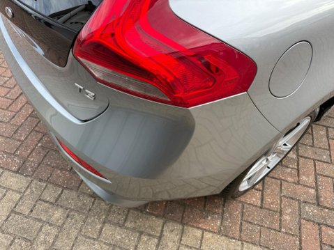 Volvo V40 1.6 T3 R-Design Nav Euro 5 (s/s) 5dr 68