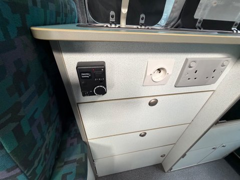 Bilbos Nektar T4 2.5 SWB 2 BERTH POP TOP CAMPER VAN 18