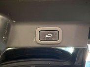 Jaguar F-Pace 3.0 D300 V6 S Auto AWD Euro 6 (s/s) 5dr 15