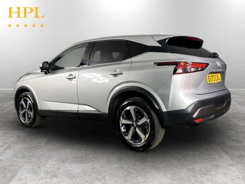 Nissan Qashqai 1.3 DIG-T MHEV N-Connecta SUV 5dr Petrol Hybrid XTRON Euro 6 (s/s) (158 ps) 5