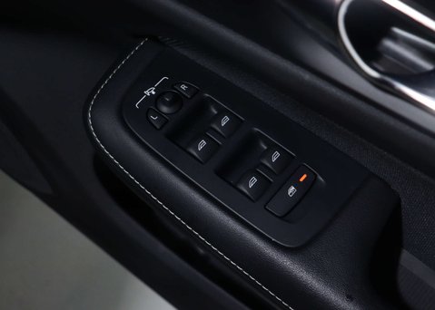 Volvo V60 2.0 V60 R-Design T6 Recharge AWD Auto 4WD 5dr 42