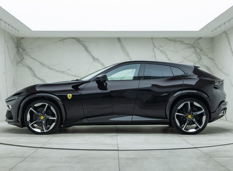 Ferrari Purosangue 5