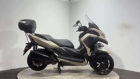 Yamaha Tricity 300 2024 ONLY 443 MILES!! 3 WHEELER TRIKE RIDE ON A CAR LICENCE 300CC 1
