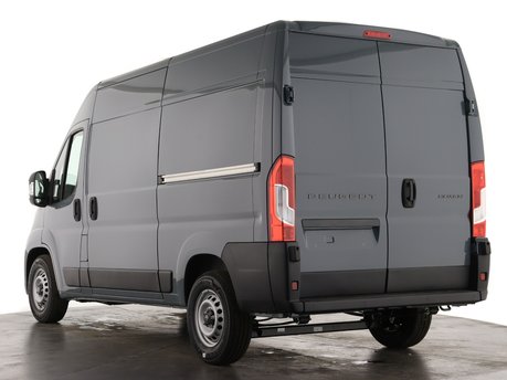 Peugeot Boxer 335 L2H2 BHDi 140 EAT8 Professional Auto 9