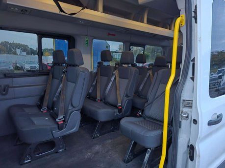Ford Transit 2.0 460 EcoBlue Trend RWD L4 High Roof Euro 6 (s/s) 5dr (17 Seat, DRW) 32