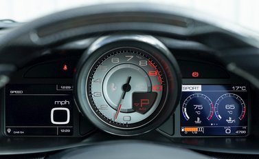 Ferrari GTC4 Lusso 18