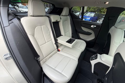 Volvo XC40 T5 INSCRIPTION AWD -XENIUM -360 CAMERA -PAN ROOF -HARMAN KARDON -WINTER PAC 32