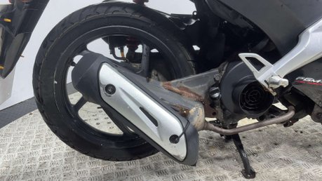 Honda Vision NSC 50 R 2014 17K RUNNING PROJECT SCOOTER 50CC SPARES OR REPAIR 13