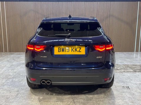 Jaguar F-Pace 2.0 F-Pace R-Sport AWD D Auto 4WD 5dr 29