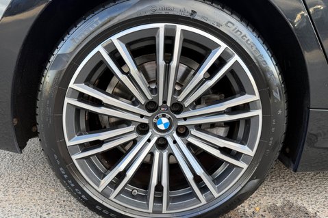 BMW 3 Series 330E M SPORT TOURING - HYBRID - APPLE CAR PLAY - 2 OWNERS - CAMERA -NEW MOT 66