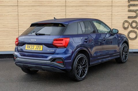 Audi Q2 TFSI BLACK EDITION 2