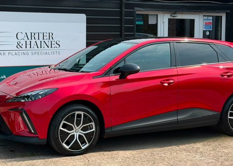 MG MG4 77kWh Trophy Extended Range Hatchback 5dr Electric Auto (245 ps) 1