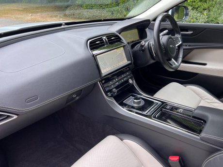 Jaguar XE 2.0i R-Sport Auto Euro 6 (s/s) 4dr 36